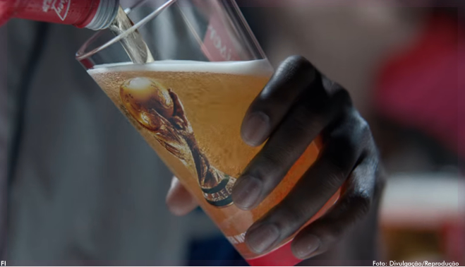 Budweiser cria copos que vibram de acordo com a torcida