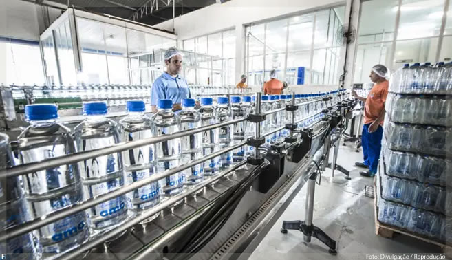 Ambev vai doar 1,4 milhão de litros de água para comunidades