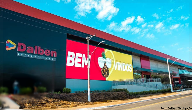 Supermercados Dalben usa robô para interagir com cliente em loja-conceito