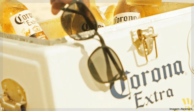 Corona e Livo lançam coleção com modelo de óculos sustentável feito de plásticos reciclados retirados do mar